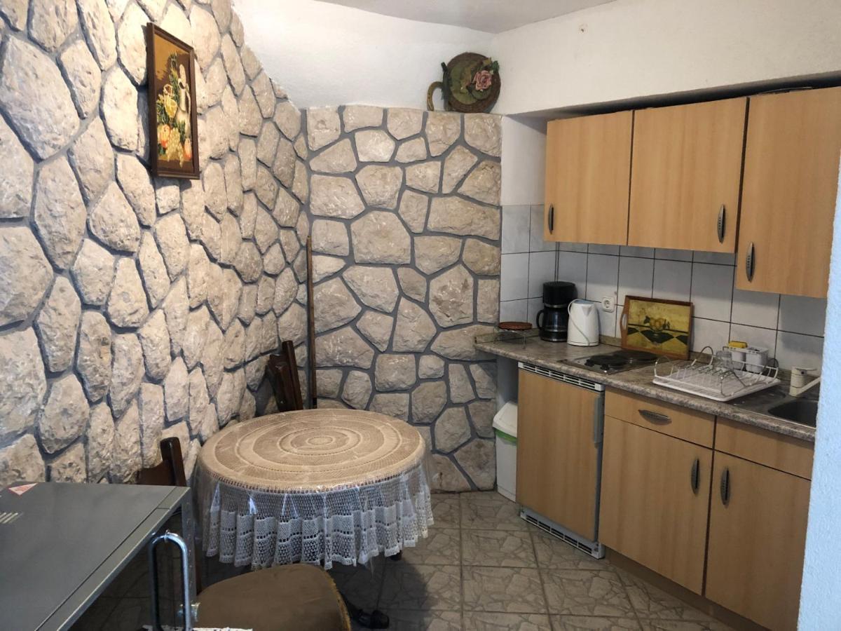 La Villa - Beach House & Rooms Цриквеница Экстерьер фото
