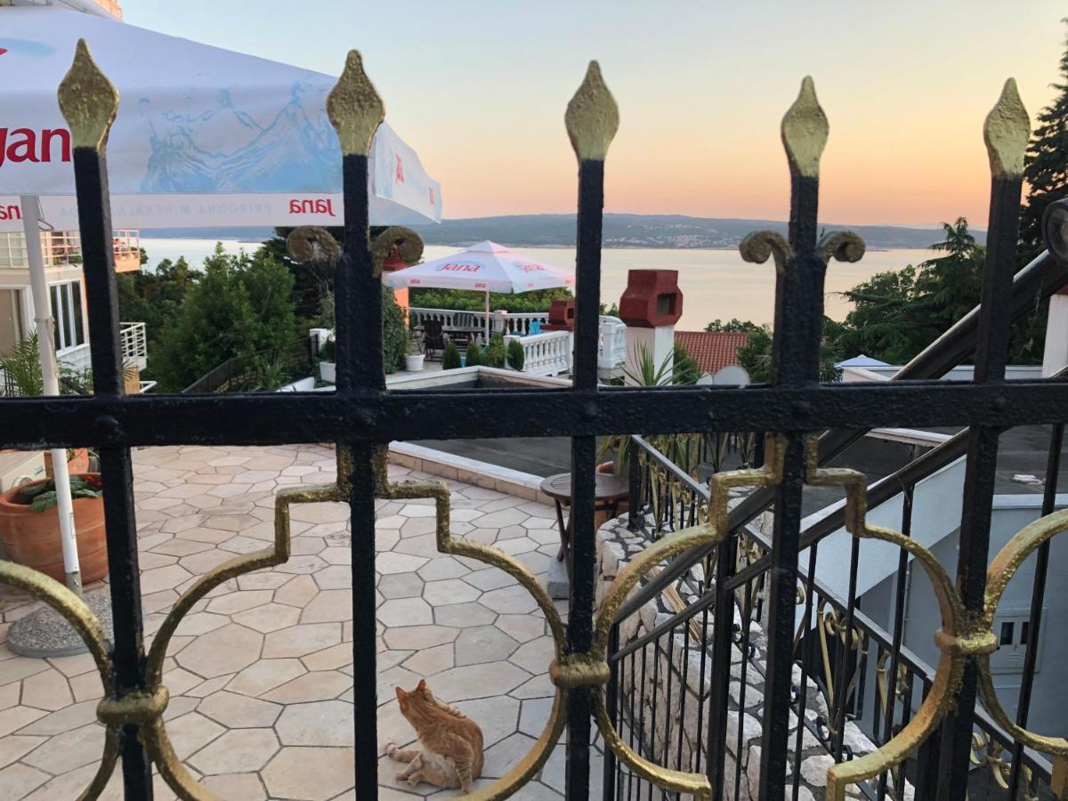 La Villa - Beach House & Rooms Цриквеница Экстерьер фото