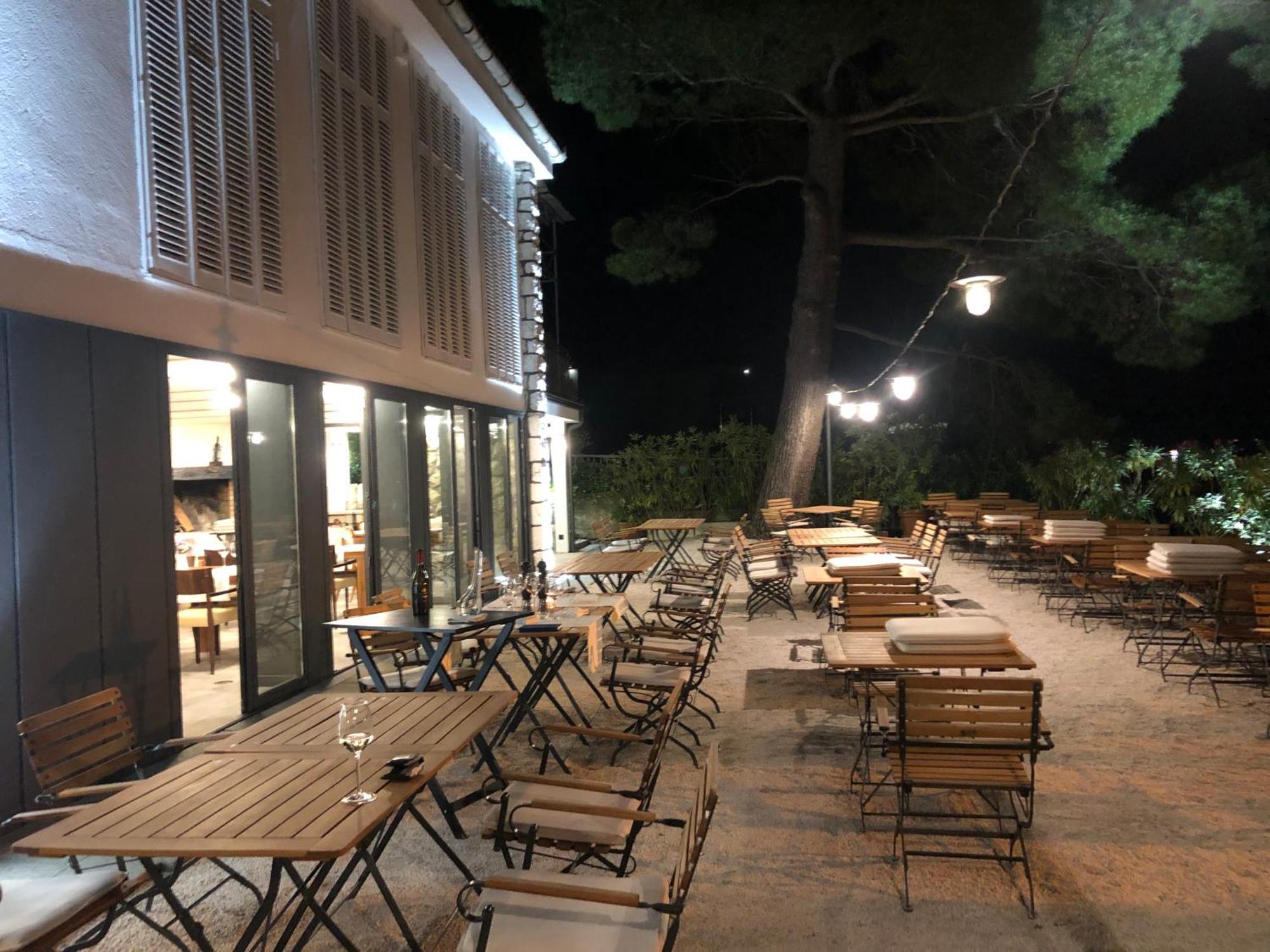 La Villa - Beach House & Rooms Цриквеница Экстерьер фото