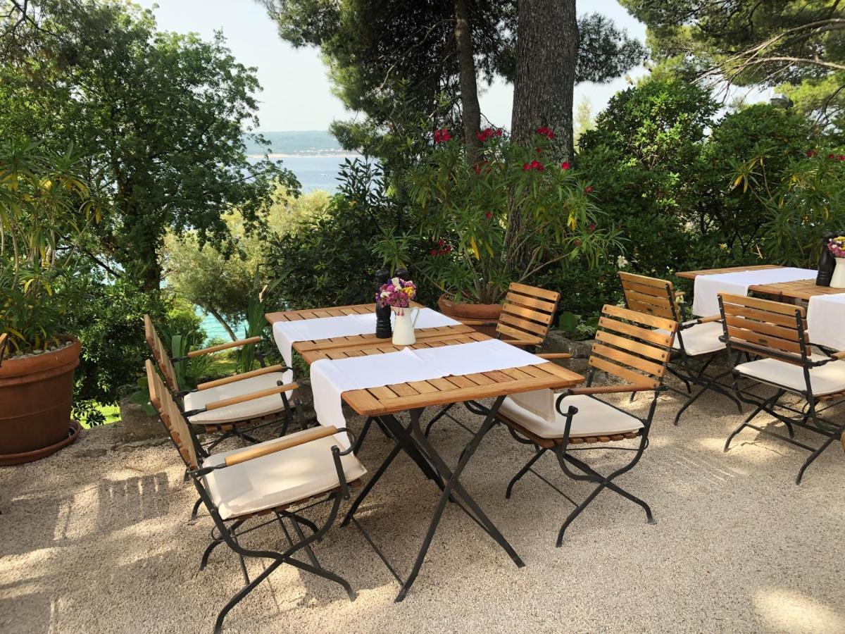 La Villa - Beach House & Rooms Цриквеница Экстерьер фото
