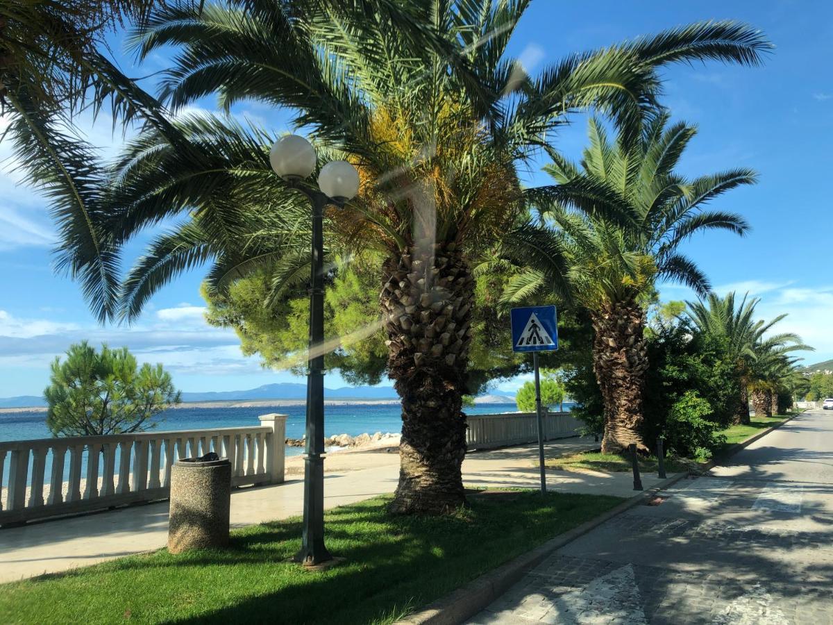 La Villa - Beach House & Rooms Цриквеница Экстерьер фото